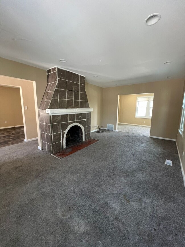 Building Photo - 13522 Birwood St