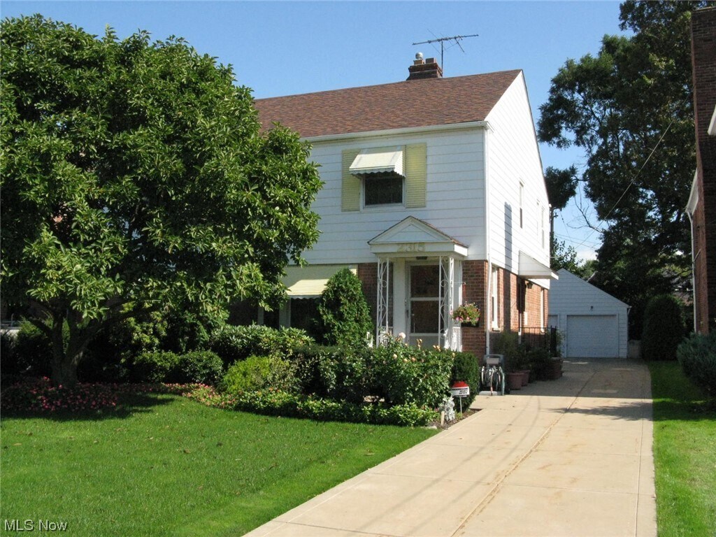 Primary Photo - 2315 Warrensville Center Rd