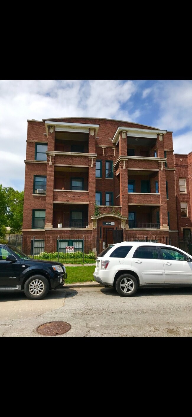 Building Photo - 7116 S Harvard Ave