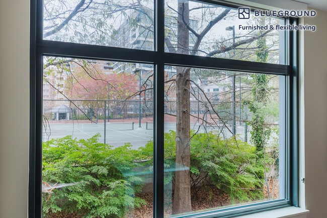 Building Photo - 4901 Montgomery Ln