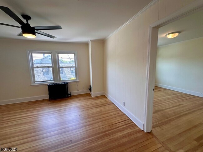 Foto del edificio - 46 E Northfield Rd