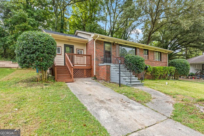 Building Photo - 2788 Lancaster Dr