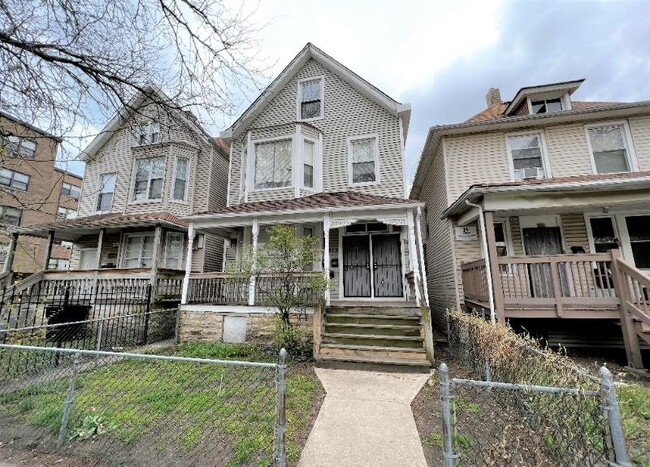 Photo - 2879 E 77th St Apartment