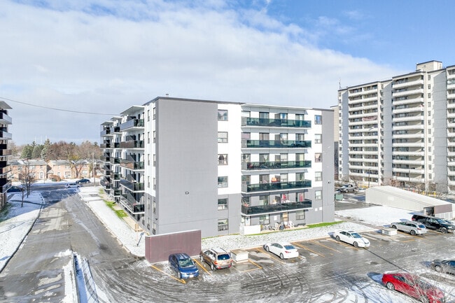 Building Photo - 45 Greenbrae Circuit