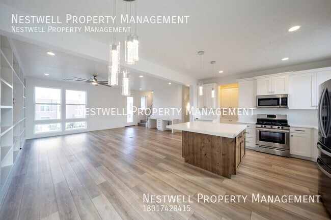 Building Photo - Charming 3-bed Townhome in Daybreak