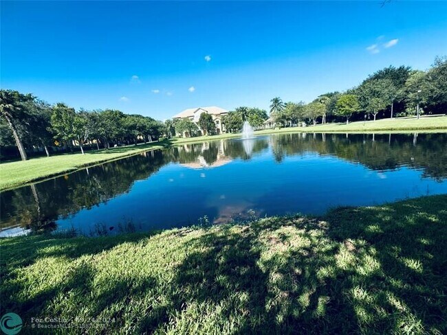 Foto del edificio - 3915 Passion Flower Rd