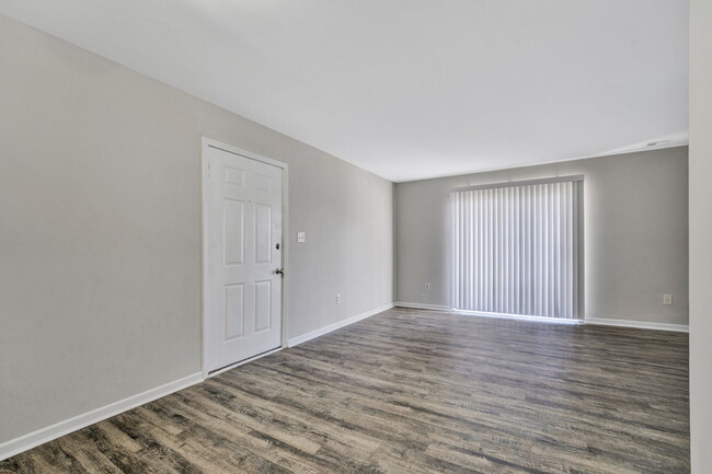 Building Photo - 1318 Durst Ave E