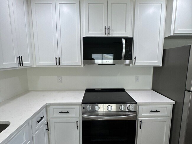 Foto del edificio - 135 Edgewood St