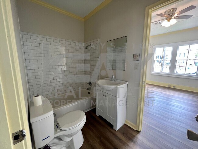 Building Photo - 2 Bedroom, 1 Bathroom Home Near UL!