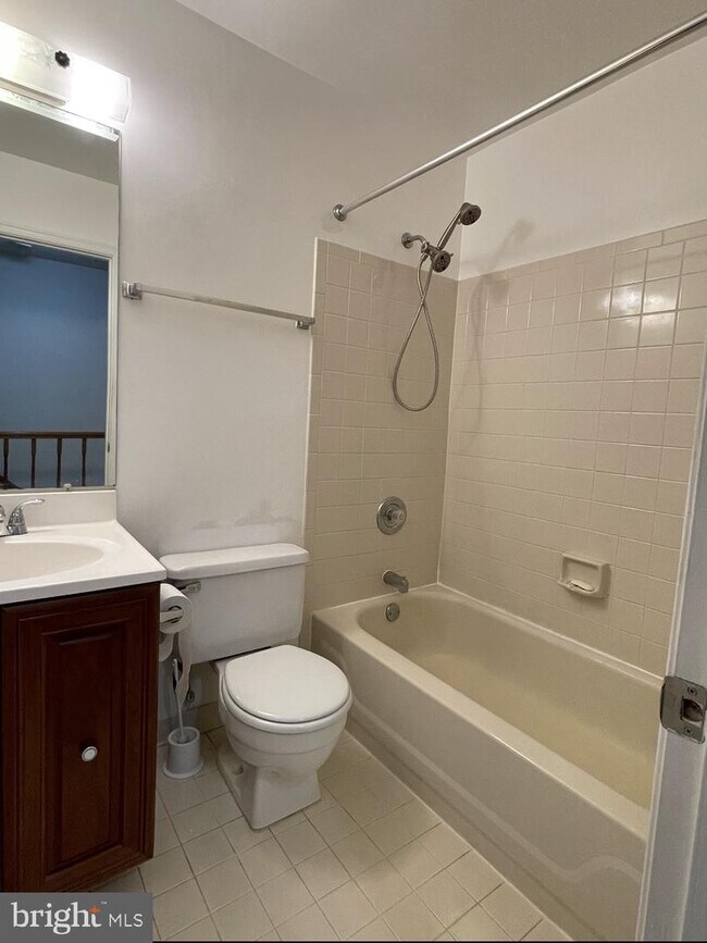 Building Photo - 7700 Wolford Way