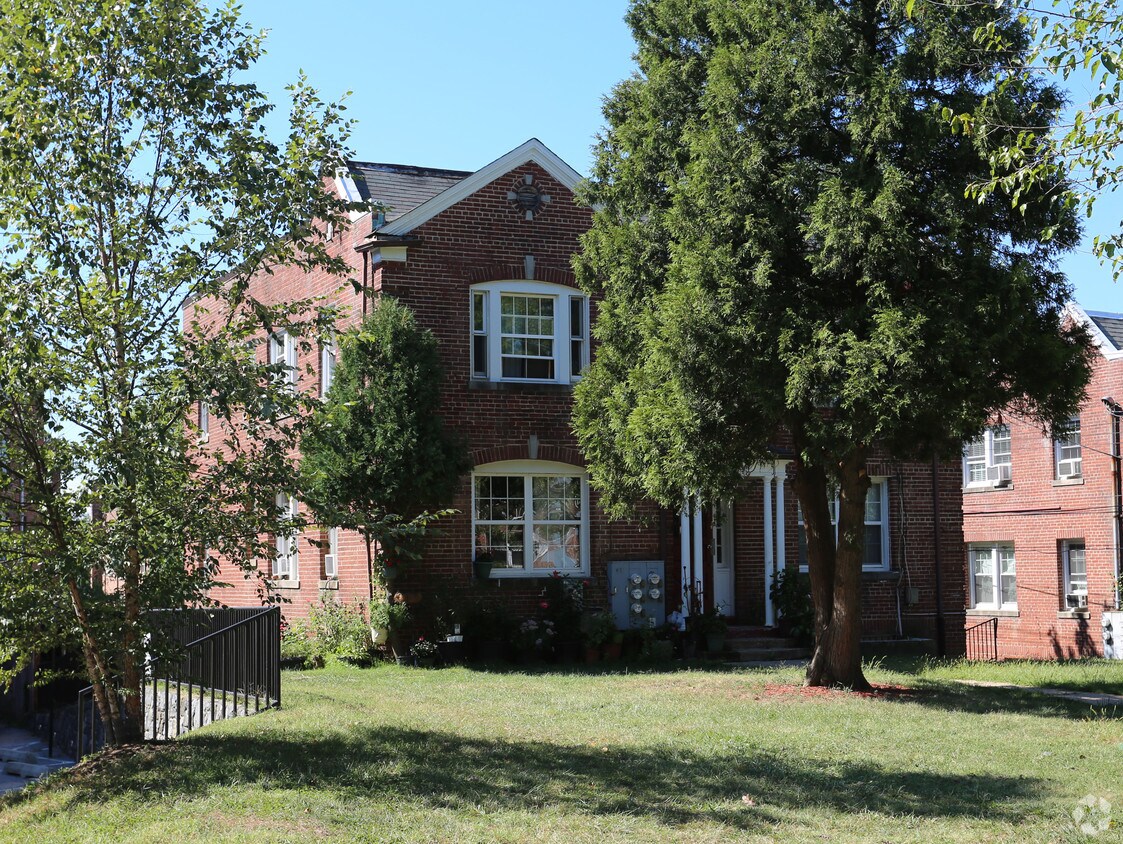 Foto del edificio - 1320 Fort Stevens Dr NW