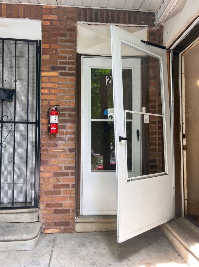 Foto del edificio - 6724 Wyncote Ave
