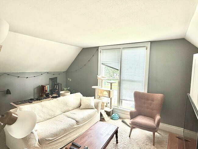 Foto del edificio - 317 9th Ave SE