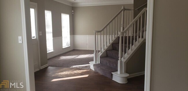 Building Photo - 8532 Glendevon Ct