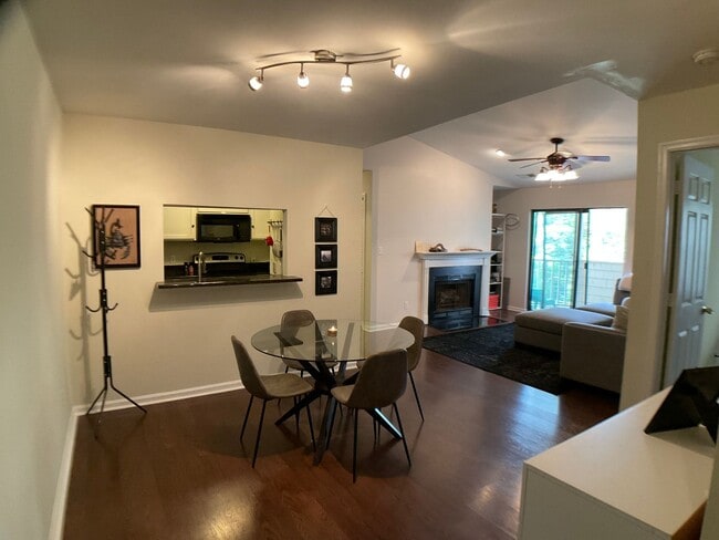 Building Photo - Spacious Condo in Brandon Ridge!