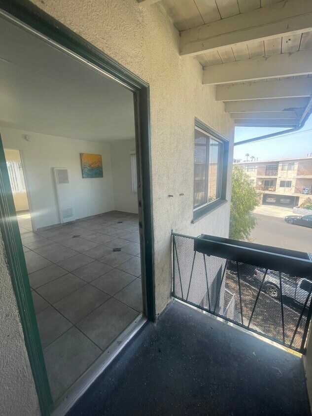 Primary Photo - 4305 S Centinela Ave