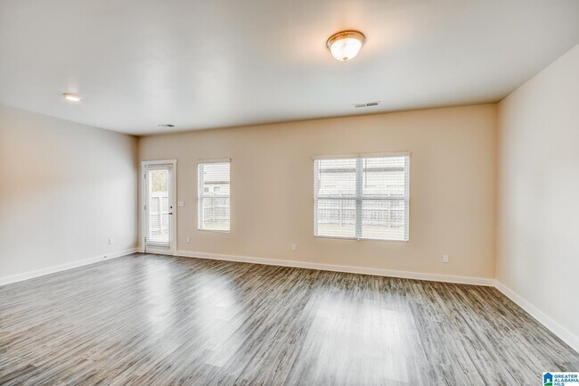 Foto del edificio - 5735 Cheshire Cove Cir