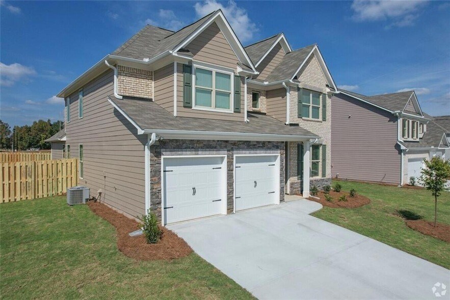Foto principal - 156 Chase Landing Dr