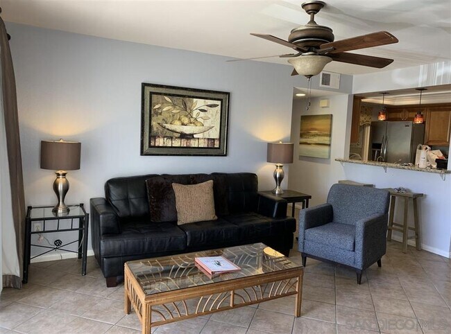 Foto del edificio - 9419 Fairgrove Ln