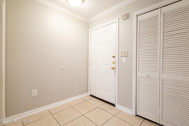 Foto del edificio - 3591 Kernan Blvd S