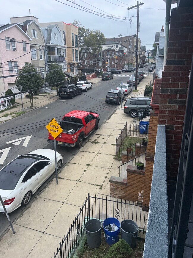 Foto del edificio - 271 Claremont Ave