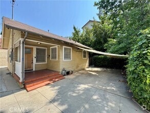 Building Photo - 701 Mira Monte Pl