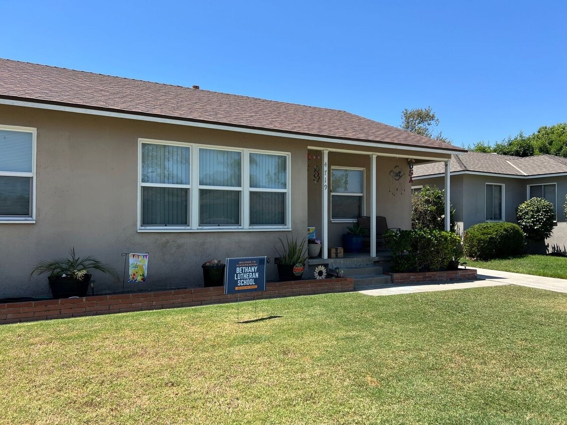 Long Beach 3 Bedroom 1.5 Bath House - 2 Ca... - Long Beach 3 Bedroom 1.5 Bath House - 2 Ca...