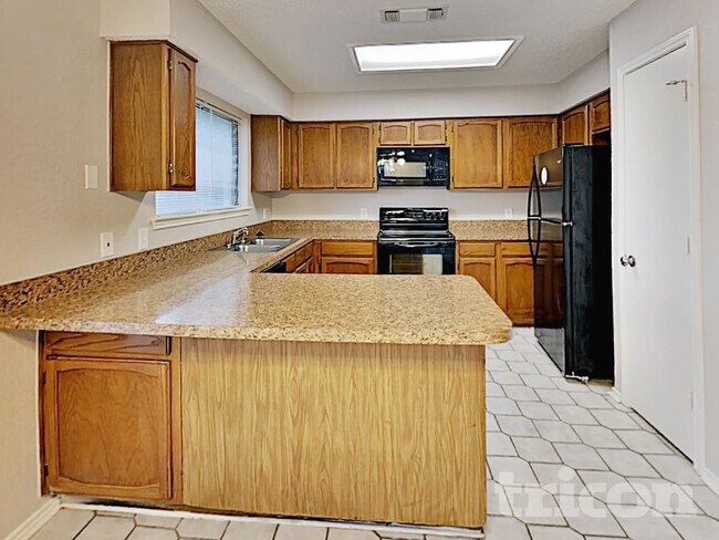 Building Photo - 1637 Woodhall Way