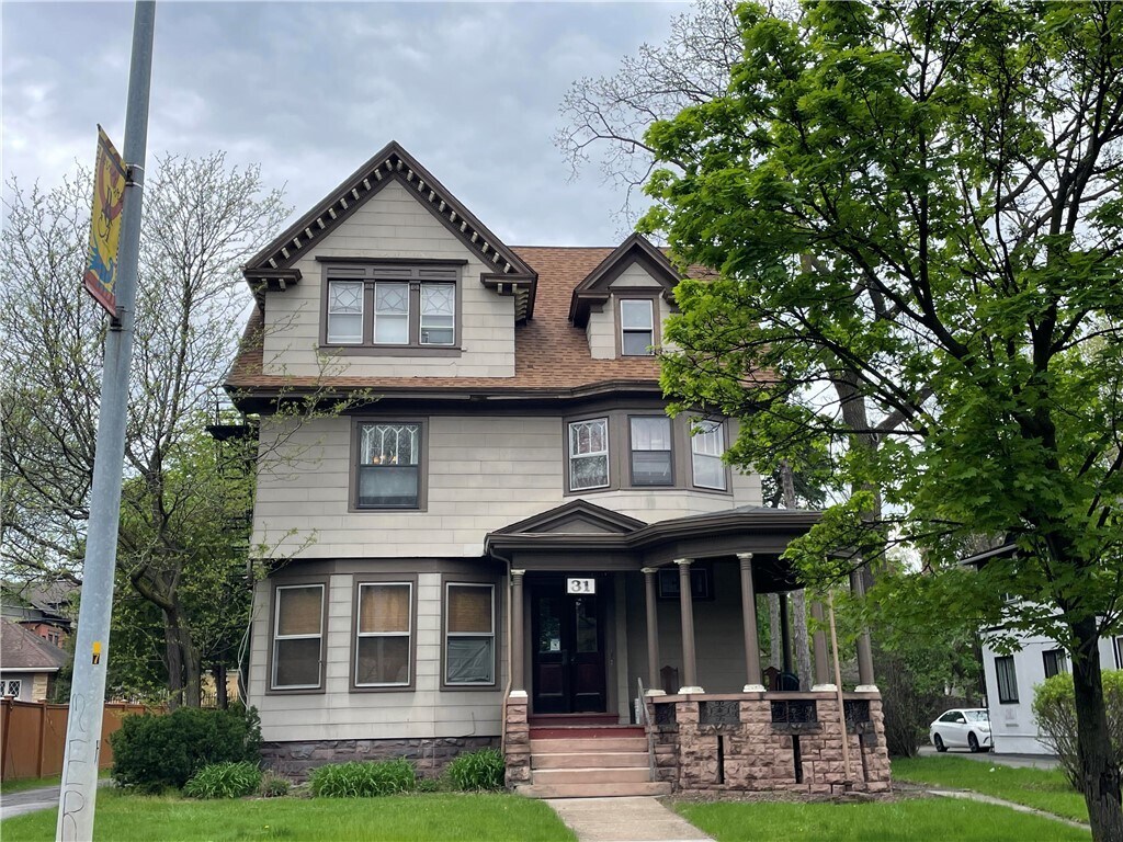 Primary Photo - 31 N Goodman St
