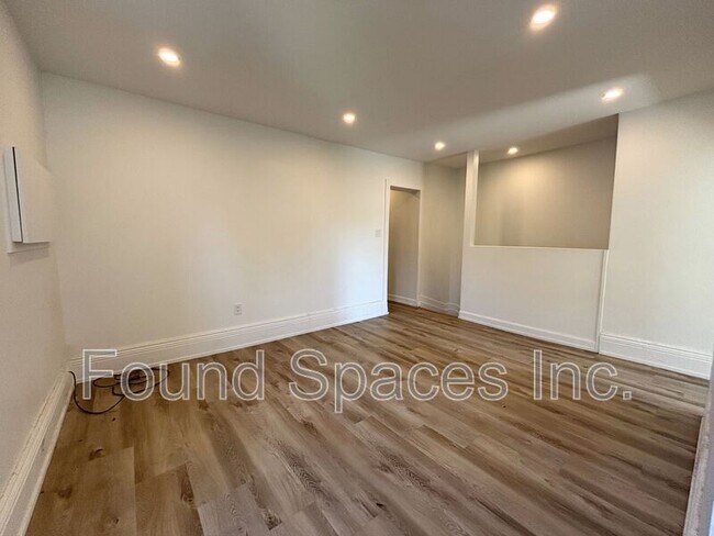 Photo du bâtiment - 26 Cayuga St