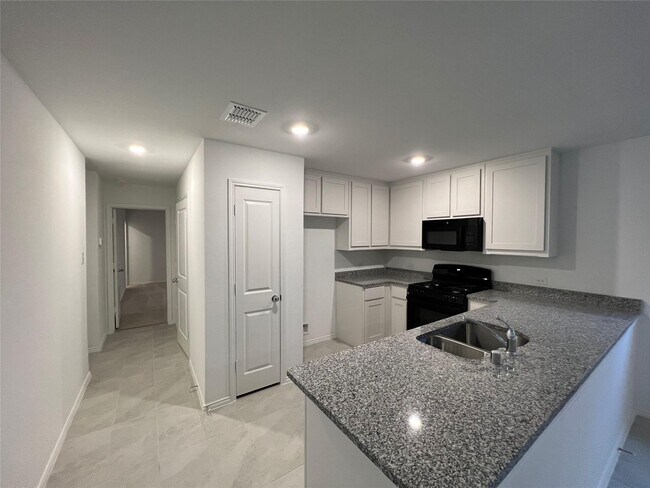 Building Photo - 2836 Slatewood Dr