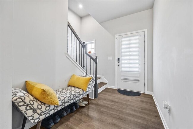 Building Photo - 6472 Brookside Dr SE