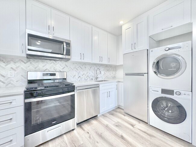 Building Photo - 4244 Inglewood Blvd