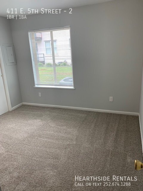 Foto del edificio - 411 E 5th St