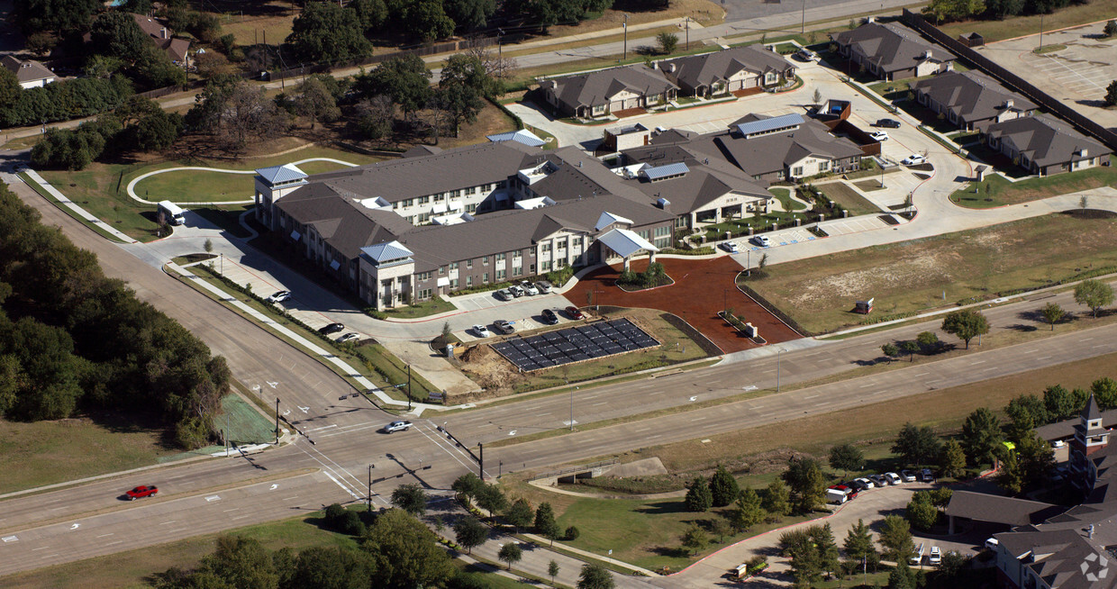 Foto principal - Stonecreek of North Richland Hills