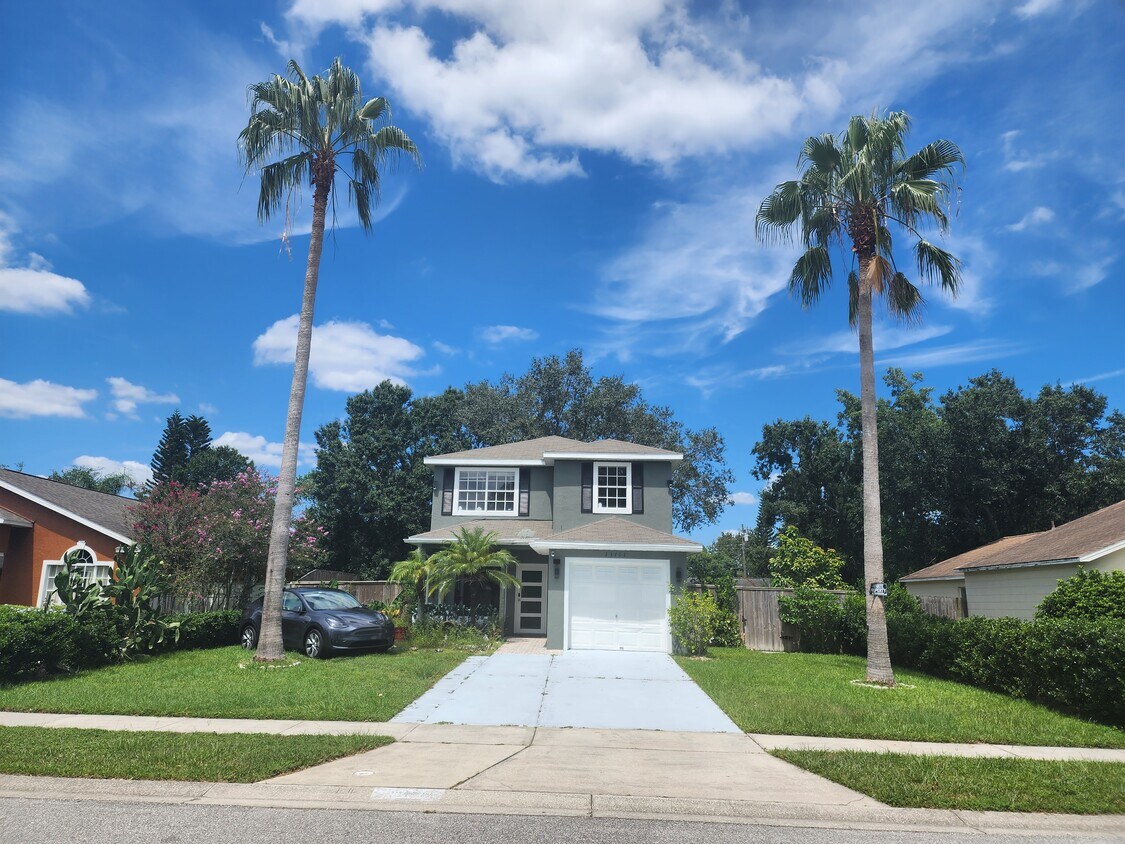 Primary Photo - 13701 Glasser Ave