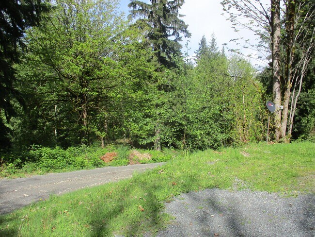 Foto del edificio - 2414 Newberg Rd