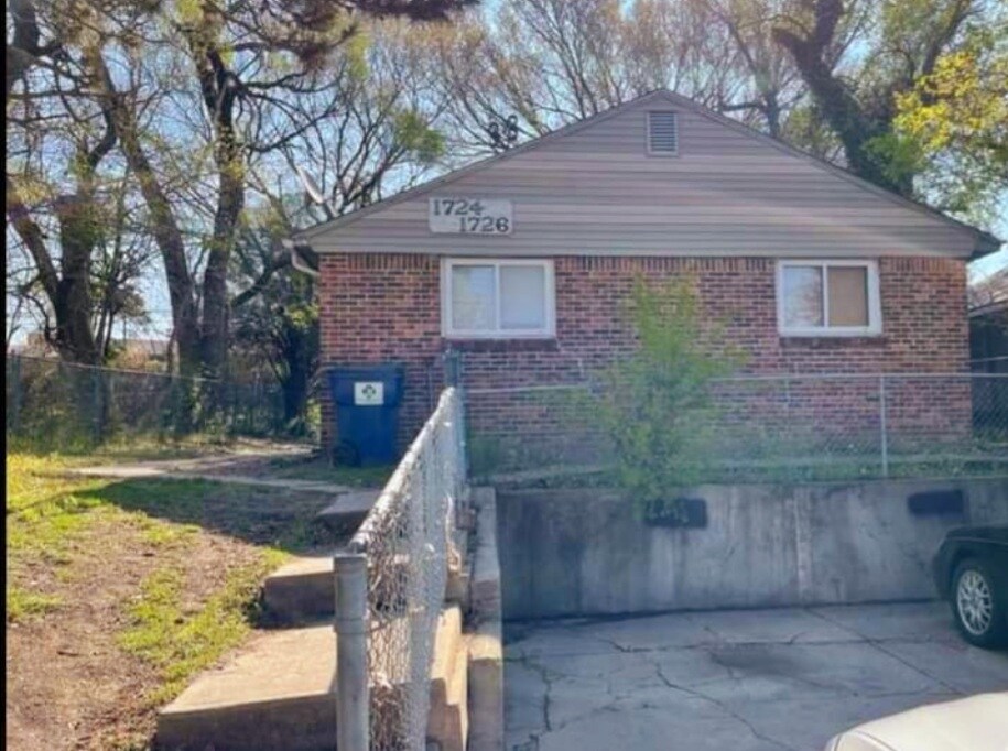 Primary Photo - 1724 N Lorraine Ave