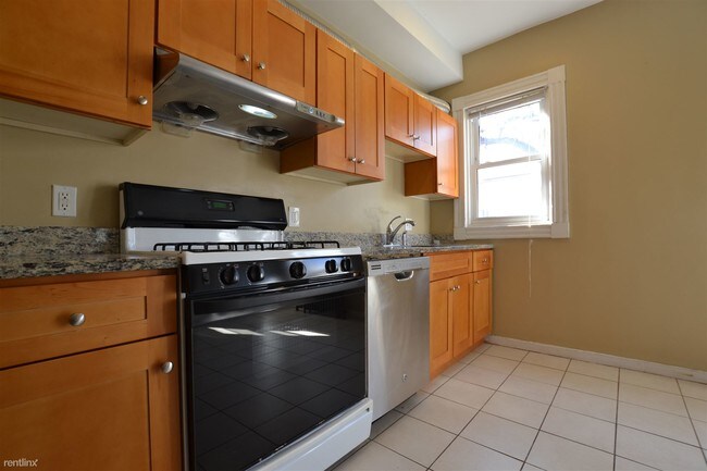Building Photo - 6 br, 2 bath  - 12 Haskell St # 1EK