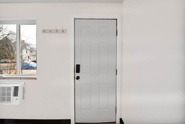 Foto del edificio - Bright Downtown Studio Apartment