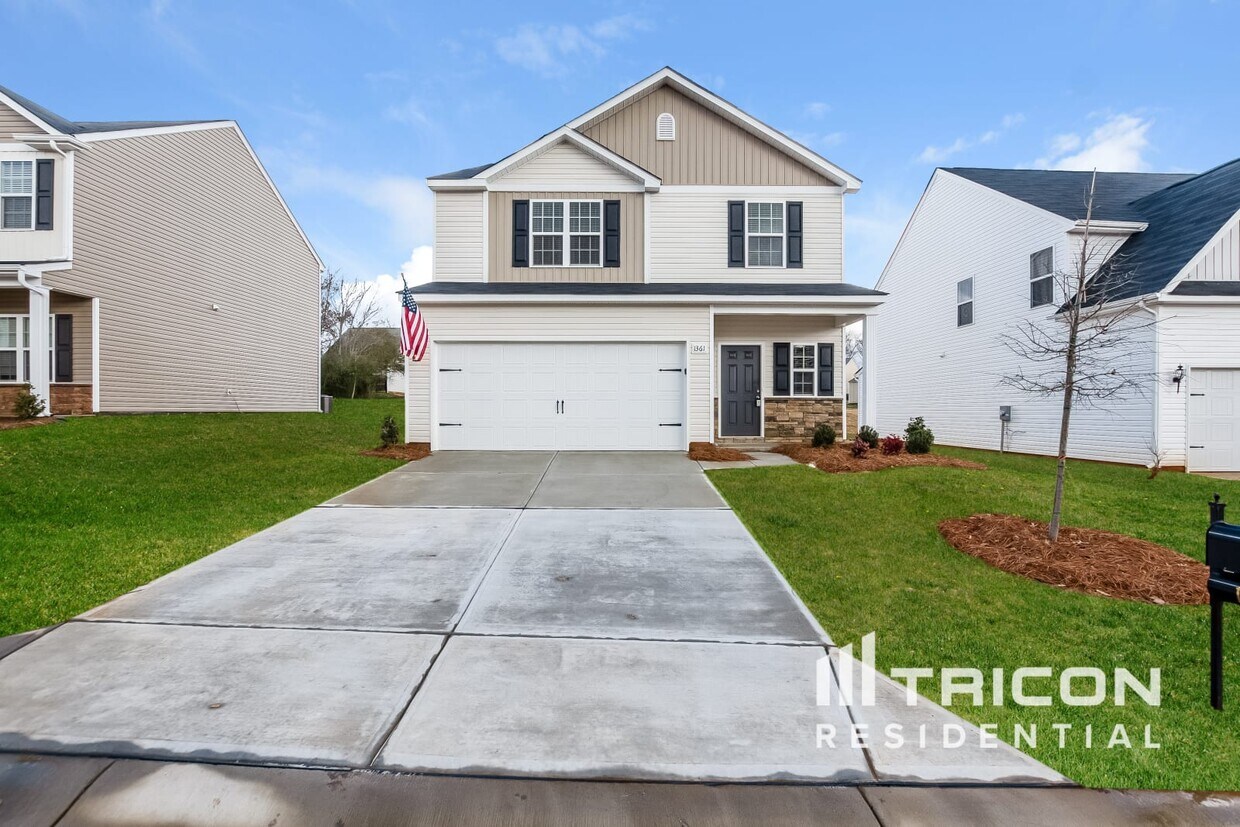 Foto principal - 1361 Waylon Ave