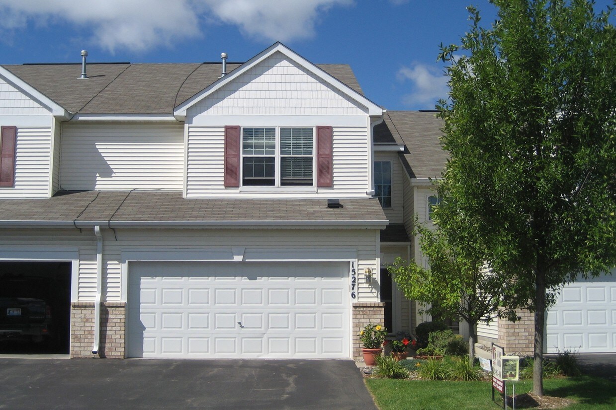 15276 Flower Way, Apple Valley, MN 55124 Townhome Rentals in Apple