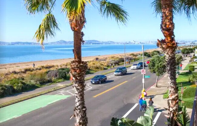 Foto del edificio - Synergy @ 2019 Shoreline Apartments