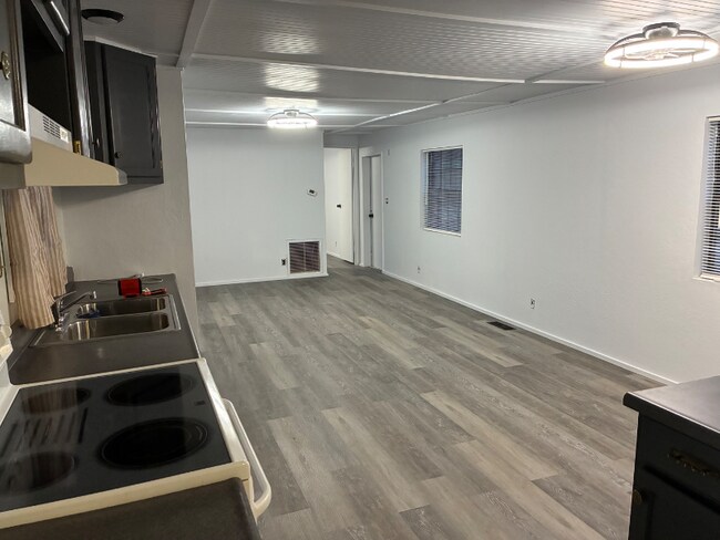 Foto del edificio - 1010 Cedar Dr