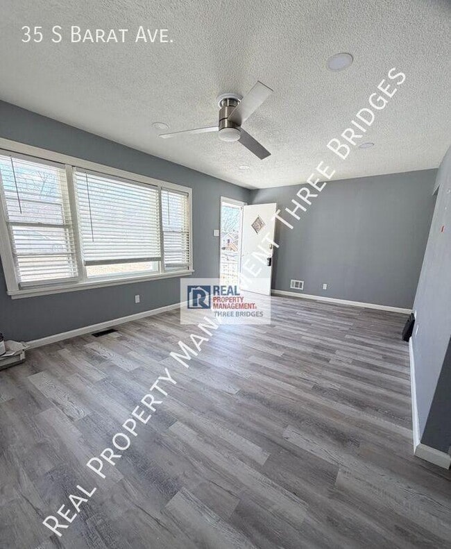 Building Photo - 35 S Barat Ave