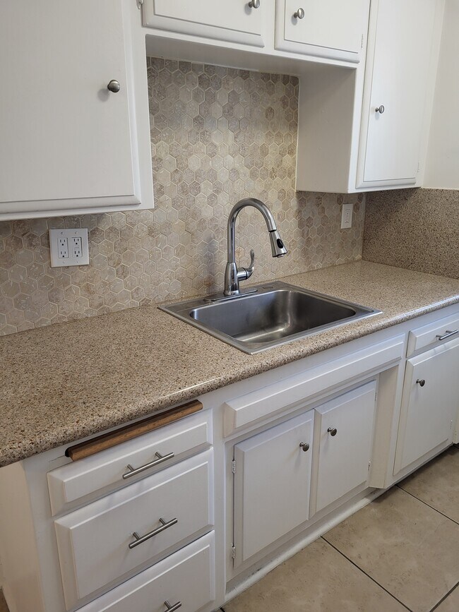 Foto del edificio - Vista Sunset Apartments