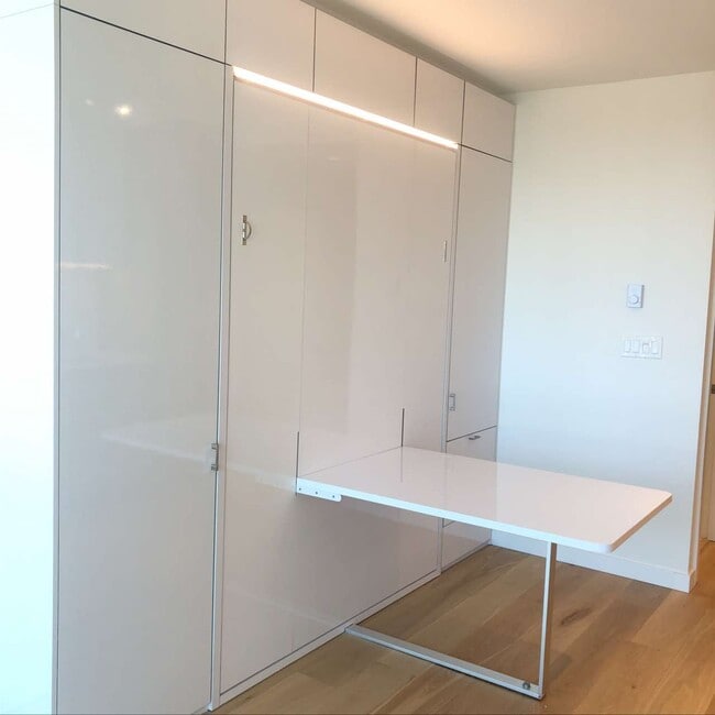 Photo du bâtiment - 13438 Central Ave