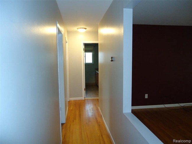 Building Photo - 36464 Jeffrey Dr