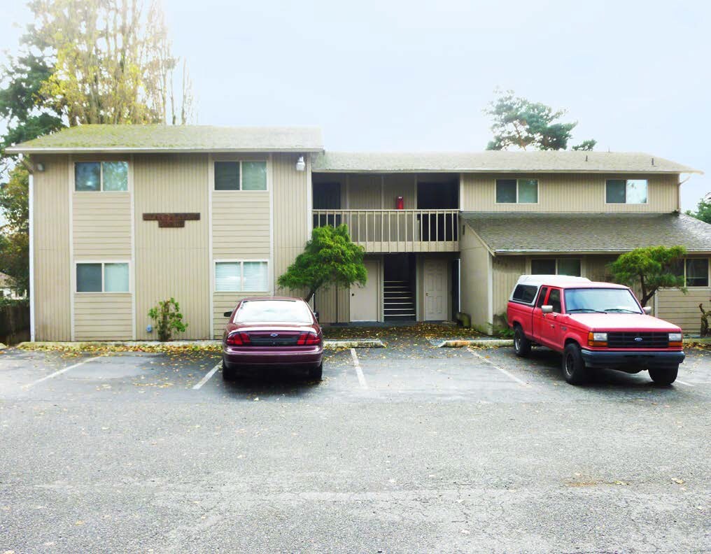 Western Estates Fourplex Apartments in Kent, WA