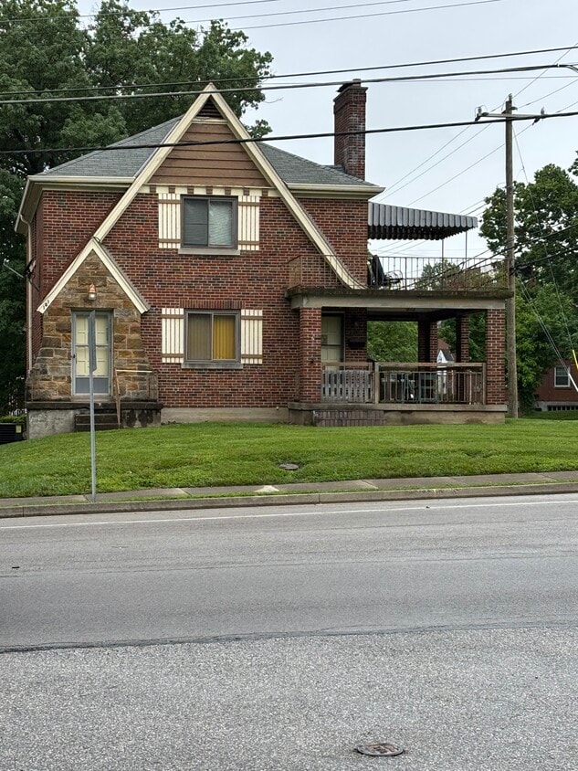 Primary Photo - 101 Kyles Ln